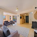 Talia Deniz Manzarali Villa *