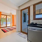 Talia Deniz Manzarali Villa