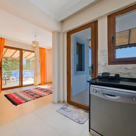 Talia Deniz Manzarali Villa