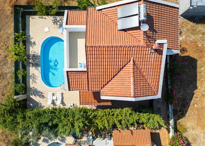 Talia Deniz Manzarali Villa *